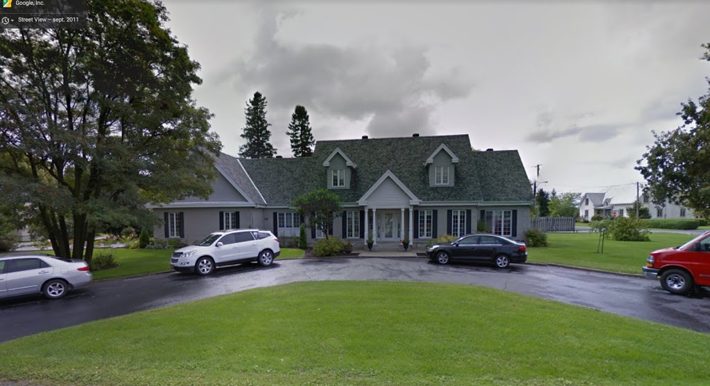 Équipe Robert Sicotte RE/MAX | 8 Rue du Collège, Lacolle, QC J0J 1J0, Canada | Phone: (450) 246-4637