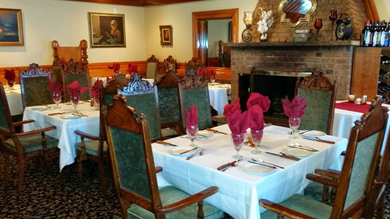 Lord Byron Steak & Seafood House | 10 Main St S, Waterdown, ON L0R 2H0, Canada | Phone: (905) 689-6648