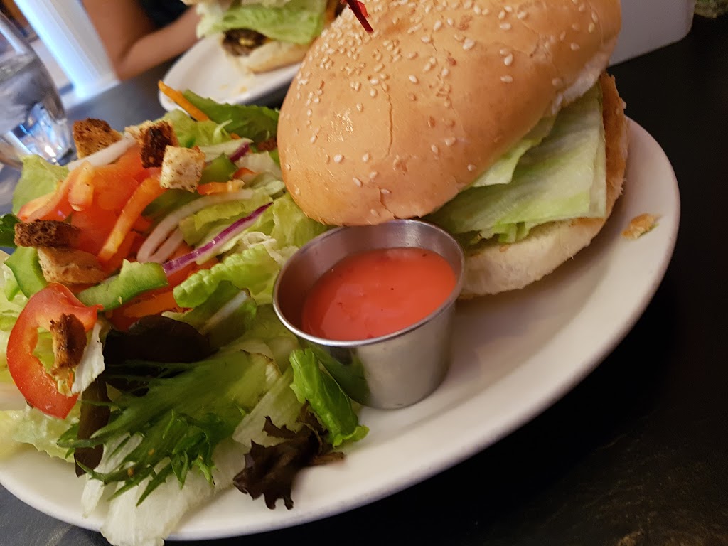 Tuxedo Village Family Restaurant | 2090 Corydon Ave, Winnipeg, MB R3P 0N3, Canada | Phone: (204) 897-6565