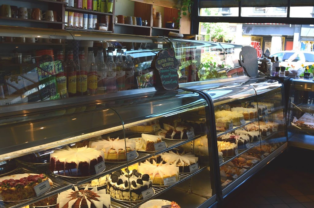 Future Bistro | 483 Bloor St W, Toronto, ON M5S 1Y2, Canada | Phone: (416) 922-5875