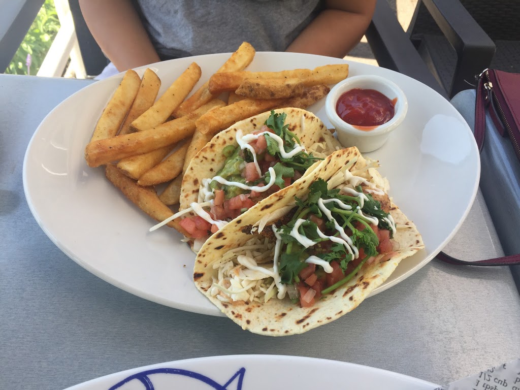 The Boathouse Restaurant | 900 Quayside Dr, New Westminster, BC V3M 6G1, Canada | Phone: (604) 525-3474