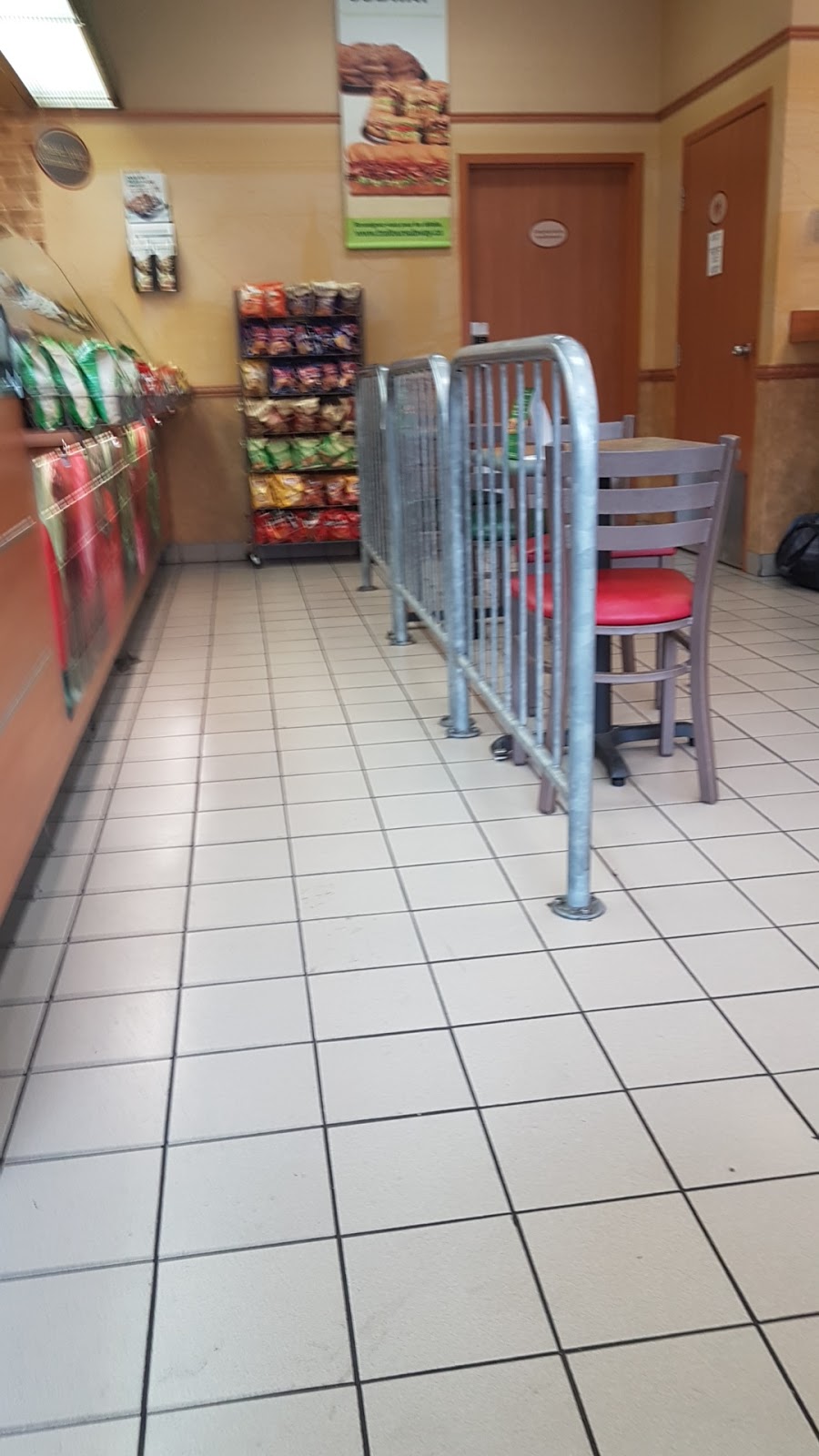 Restaurant Subway | 3985 Rue Beaubien E, Montréal, QC H1X 1H5, Canada | Phone: (514) 729-5494