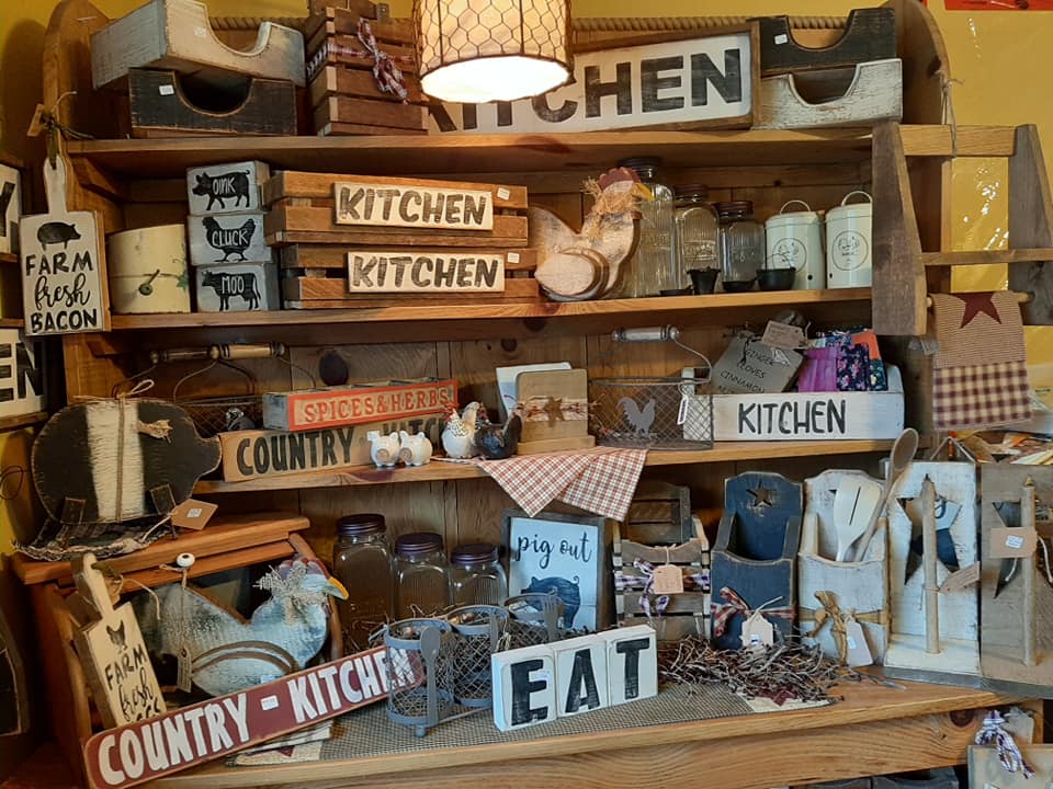 Cluttered Cupboard | 217 Hwy 6, Wiarton, ON N0H 2T0, Canada | Phone: (519) 534-9810