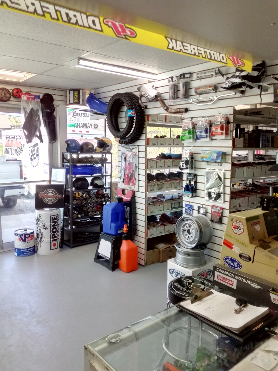 Mécanique Champion Moteur | 5431 Rte St Léonard, Shipshaw, QC G7P 1J5, Canada | Phone: (418) 542-7274