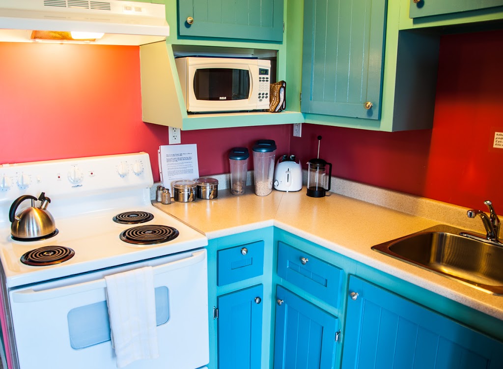 The Artisans Suite | 3923 Main St, Hopewell Cape, NB E4H 3J2, Canada | Phone: (506) 734-2046