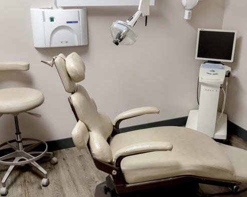 Meadowvale Family Dental Centre | dentist | 19150 Lougheed Hwy Unit 111, Pitt Meadows, BC V3Y 2H6, Canada | 6044570990 OR +1 604-457-0990