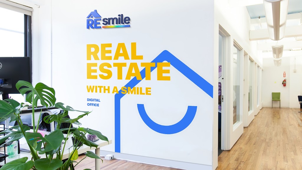 Resmile | 1273 Cottonwood Crescent, Oakville, ON L6M 2W7, Canada | Phone: (289) 795-4121