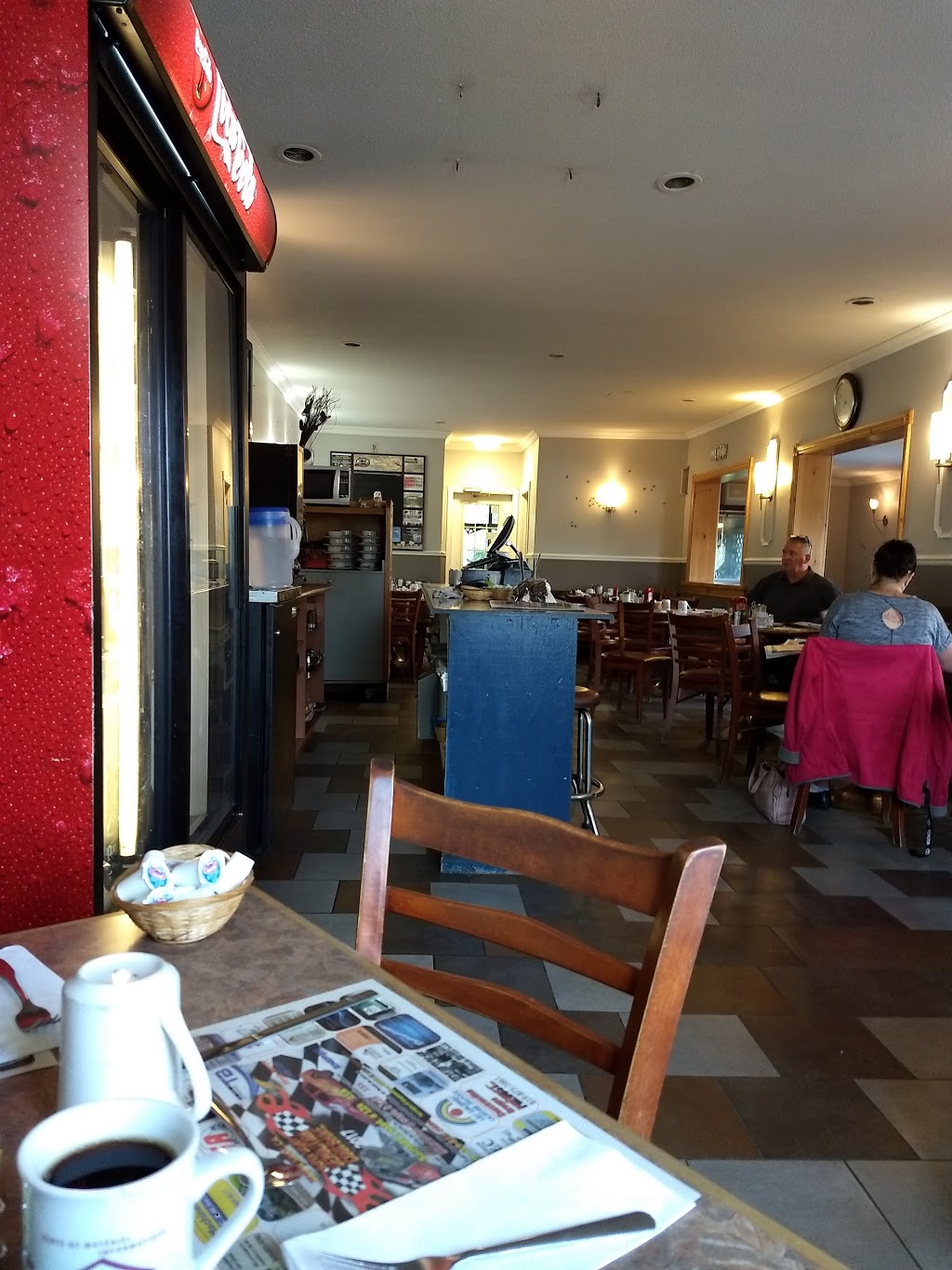 Resto 108 | 444 QC-108, Cookshire-Eaton, QC J0B 1M0, Canada | Phone: (819) 875-1043