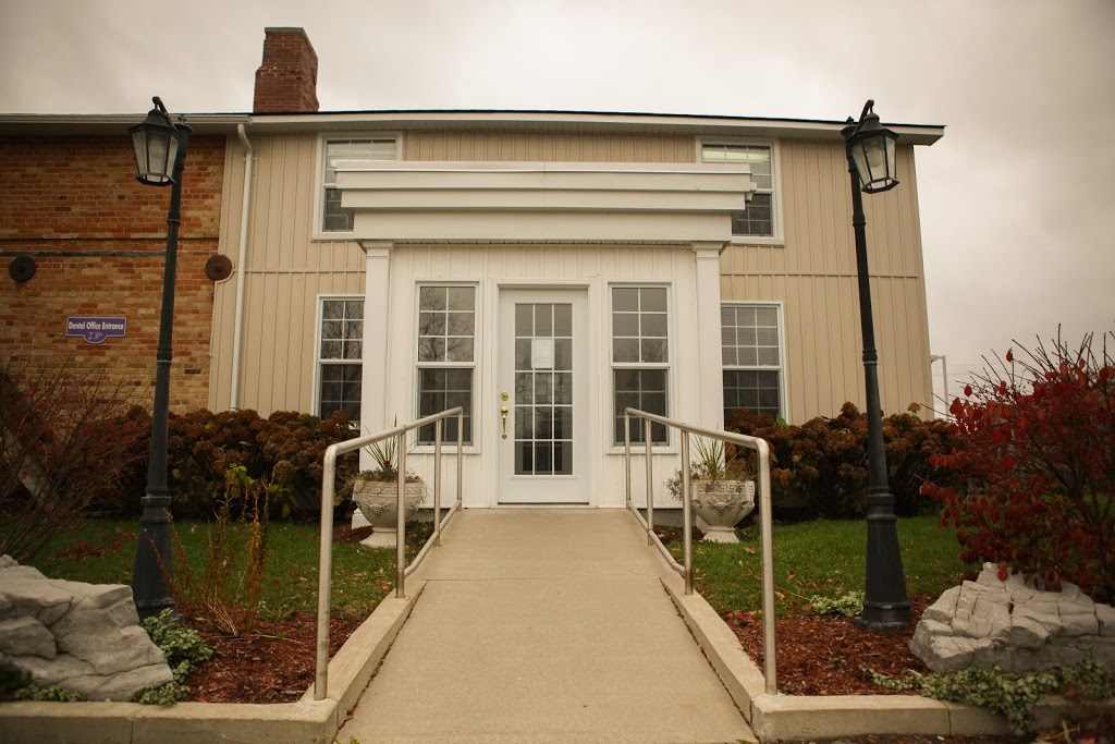 Manor Dental Centre - Dr. Andrew Abramowicz | 153 High St, Sutton, ON L0E 1R0, Canada | Phone: (905) 722-4435