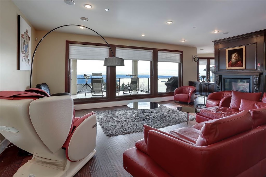 Mahsa Babaie Real Estate | 3995 Fraser St, Vancouver, BC V5V 4E5, Canada | Phone: (778) 989-9459