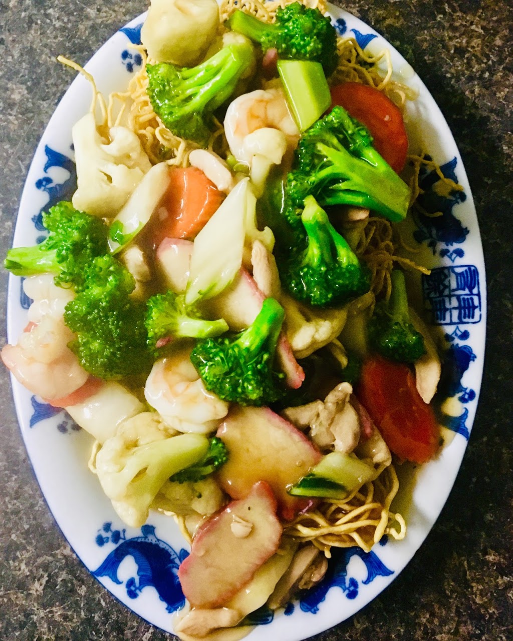 Oceania Inn Chinese Restaurant | 3929 8 St E, Saskatoon, SK S7H 5M2, Canada | Phone: (306) 955-3900
