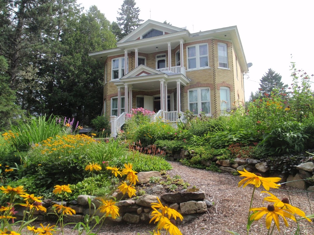 Auberge Manoir Taylor Manor | 540 Route Taylor, St-Georges, Beauce, QC G5Y 5C2, Canada | Phone: (418) 228-7329