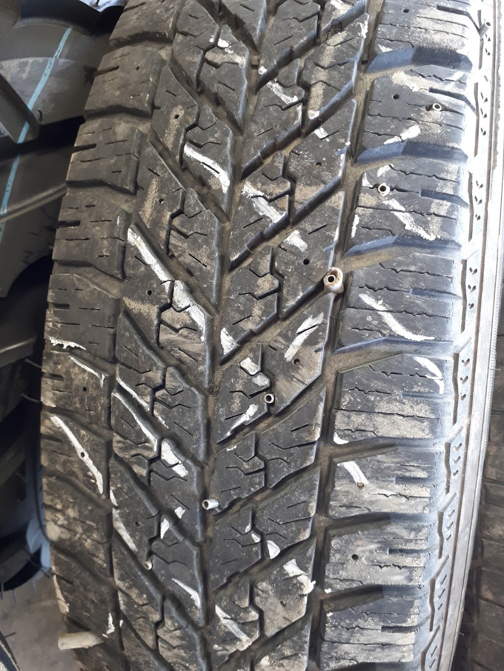 Gregs Tire Shop | 3161 Langbank Line, Tupperville, ON N0P 2M0, Canada | Phone: (519) 683-2517