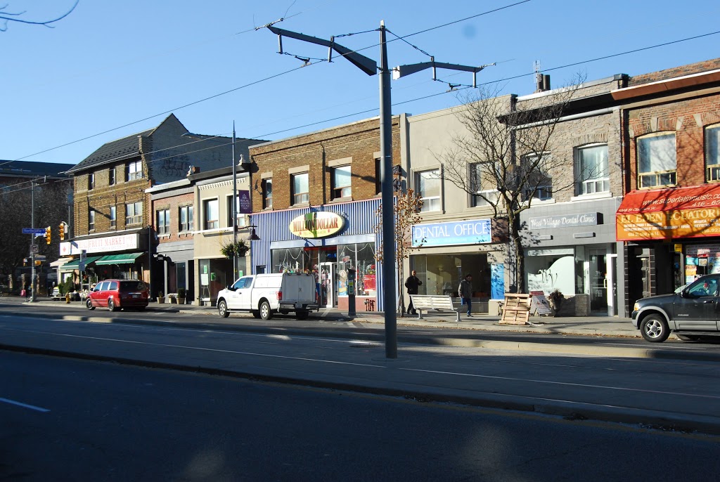 Million Dollar | 1094 St Clair Av W, Toronto, ON M6E 1A7, Canada | Phone: (416) 654-4038