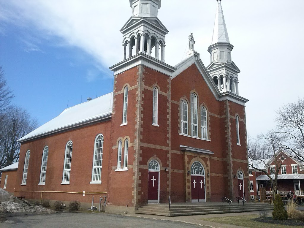 Presbytere St-Albert | 1256 Rue Principale, Saint-Albert, QC J0A 1E0, Canada | Phone: (819) 353-2283