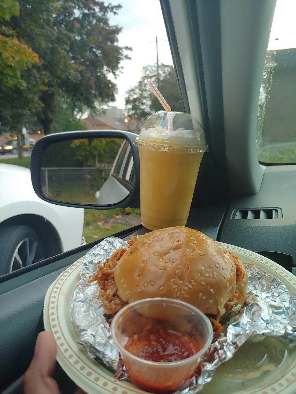 FoodiezBarrie | 265 St Vincent St, Barrie, ON L4M 3Z9, Canada | Phone: (705) 905-7599