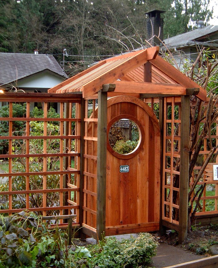 Friendly Fence ~ Friendly Carpenter | 2049 Mahon Ave, North Vancouver, BC V7M 2T6, Canada | Phone: (778) 386-3201