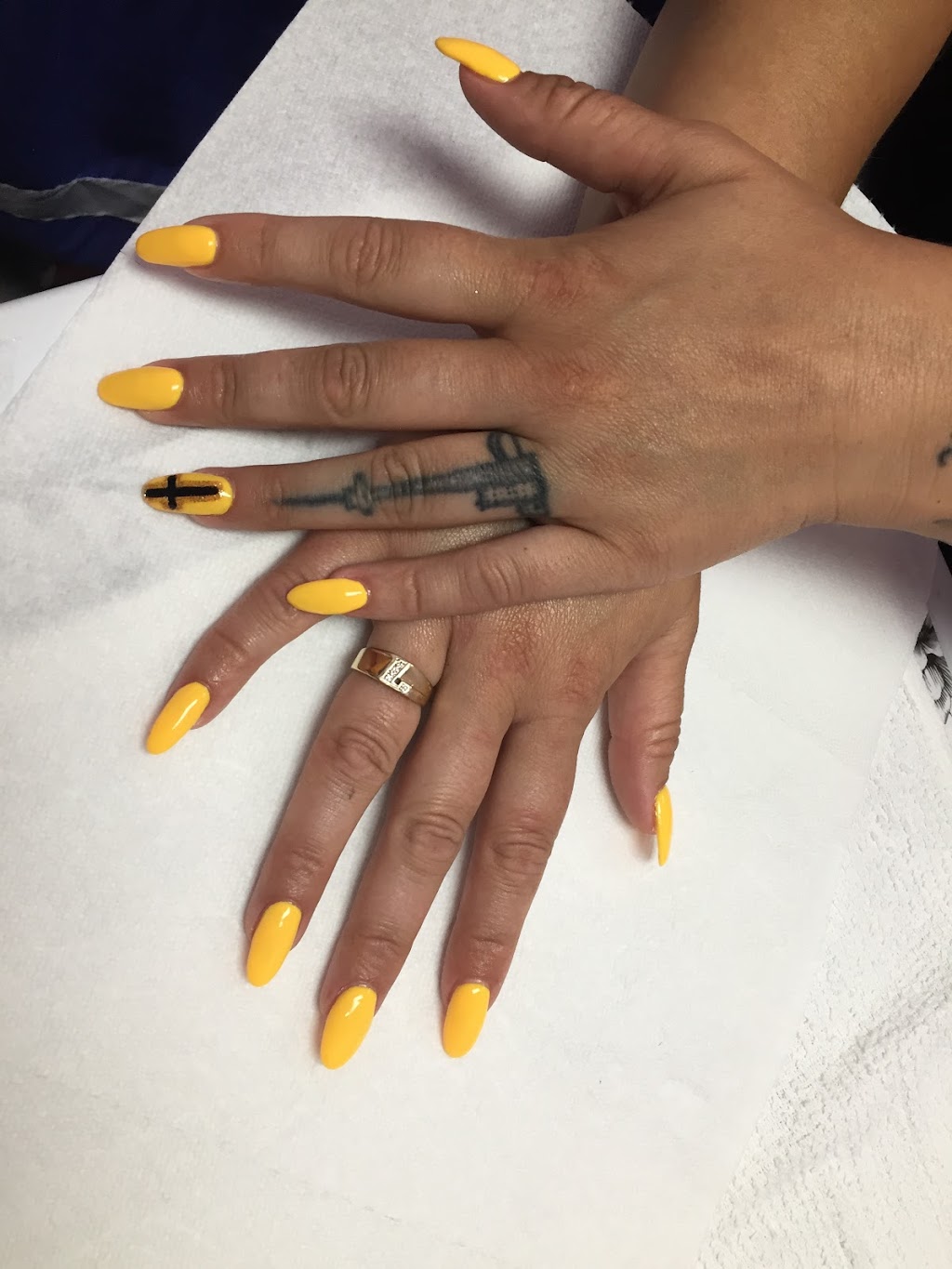 Lala Rainbow Nail Spa | 954 Danforth Ave, Toronto, ON M4J 1L9, Canada | Phone: (416) 850-1077