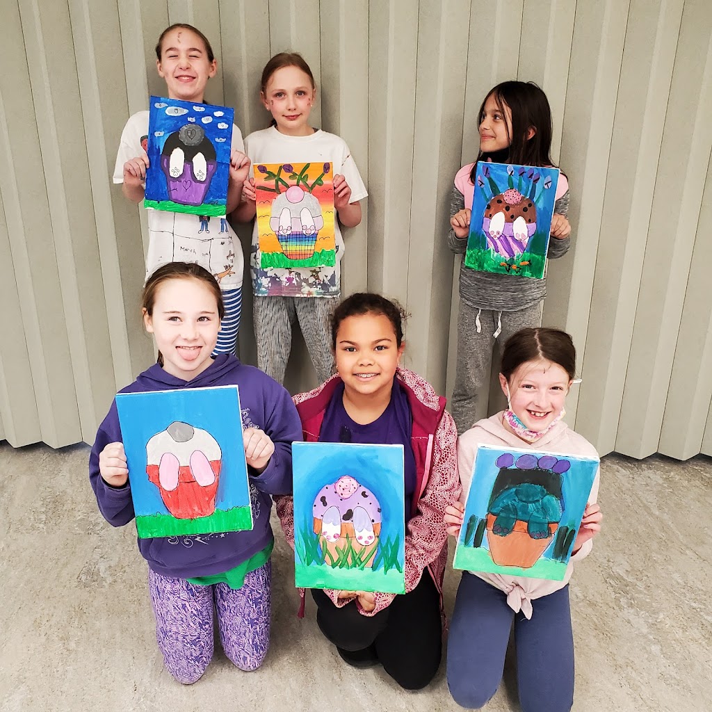 Sand Hopper Studio | 35 Fourth St, Lucasville, NS B4B 1R2, Canada | Phone: (709) 770-0705