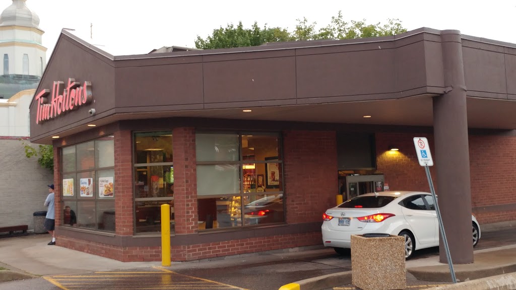 Tim Hortons | 3316 Lakeshore Rd W, Etobicoke, ON M9W 1M9, Canada | Phone: (416) 503-9450