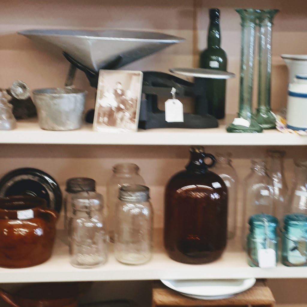 Teddys Antiques | Located Inside The Flower Garden, 185 Ontario St, Burks Falls, ON P0A 1C0, Canada | Phone: (705) 382-1006