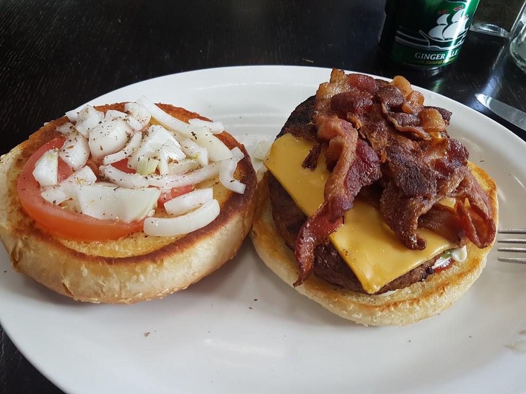 Greek Village Bar And Grill | 1 - 730 Danforth Ave, Toronto, ON M4J 1L5, Canada | Phone: (416) 792-4244