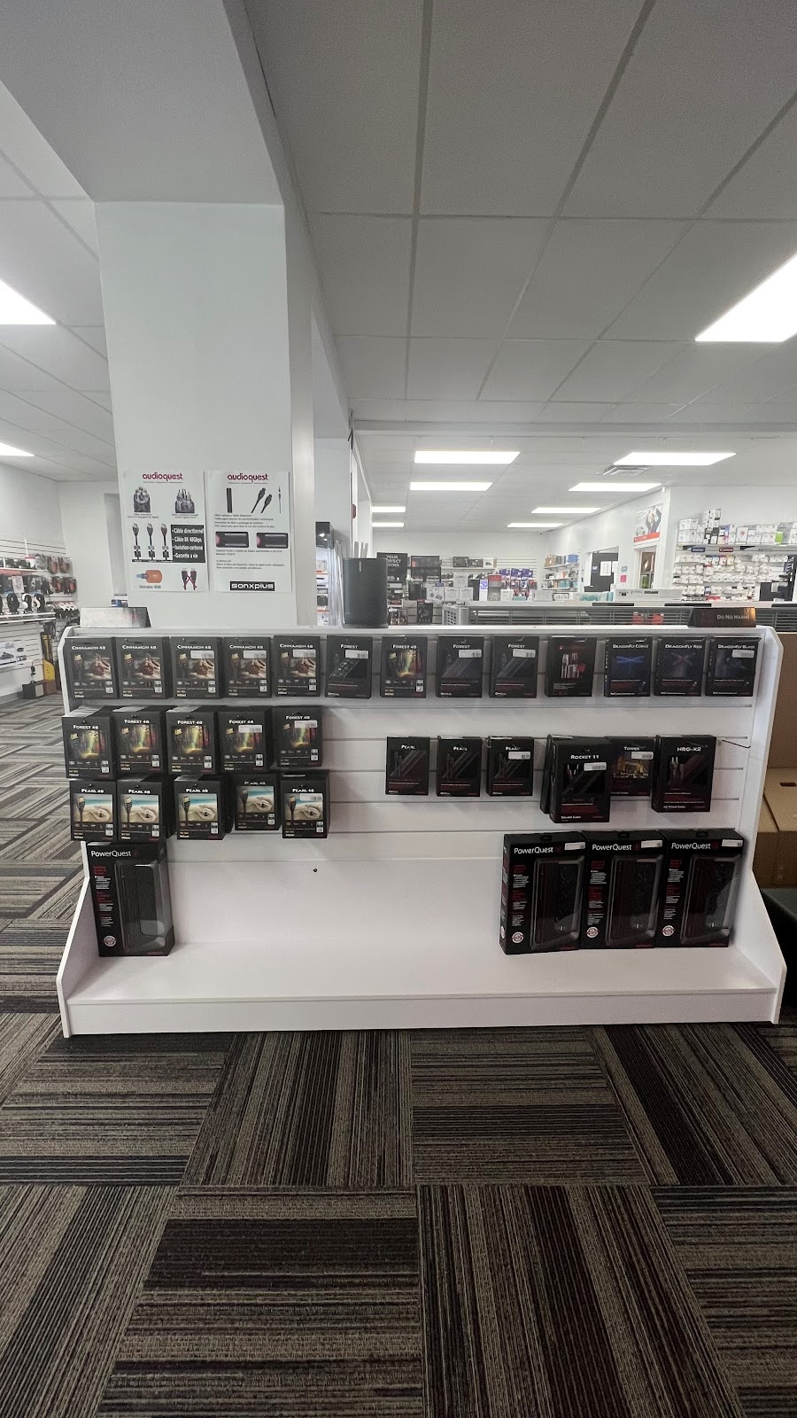 Sonxplus Alma | Lac St-Jean | 1710 Av. du Pont S, Alma, QC G8B 6N4, Canada | Phone: (418) 669-0999