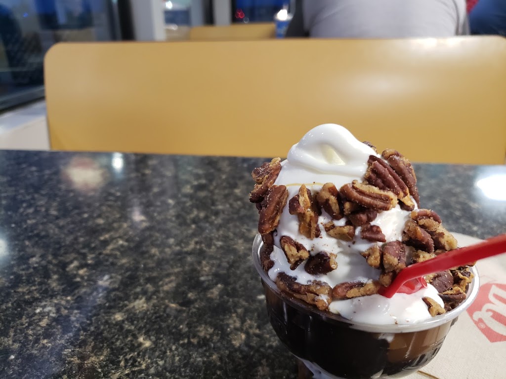 Dairy Queen | 160 Mitchell Rd S, Listowel, ON N4W 2B3, Canada | Phone: (519) 291-1401