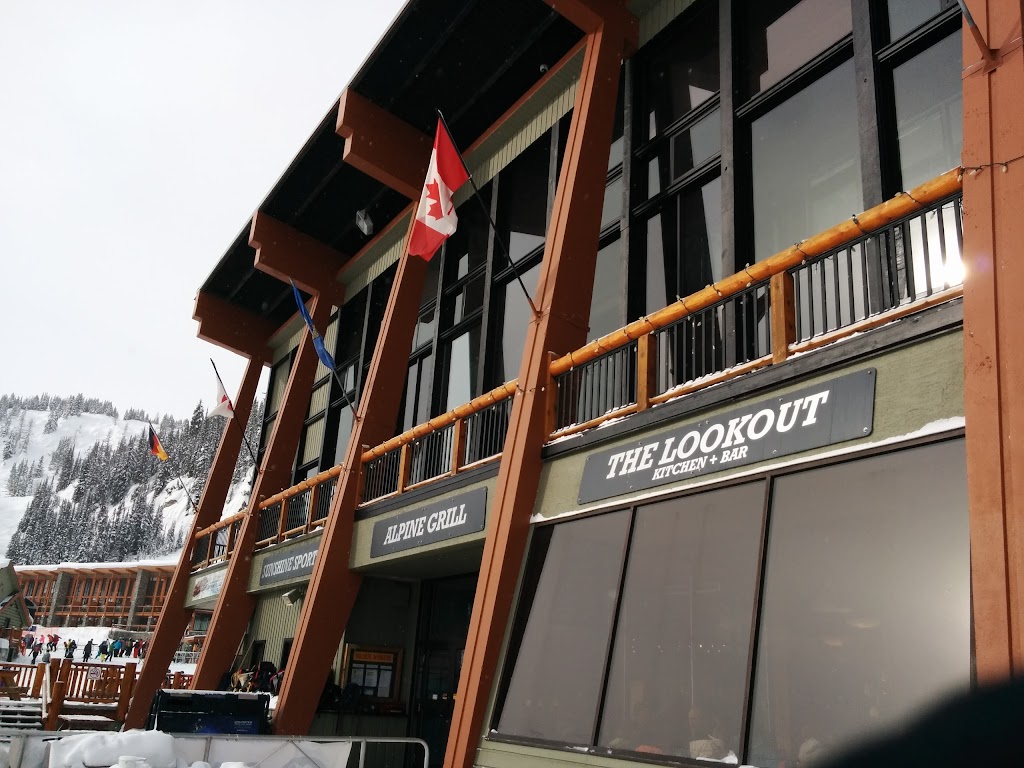 The Lookout Lounge Kitchen & Bar | 1 Sunshine Access Rd, Edgewater, AB T1L 1J5, Canada | Phone: (877) 542-2633