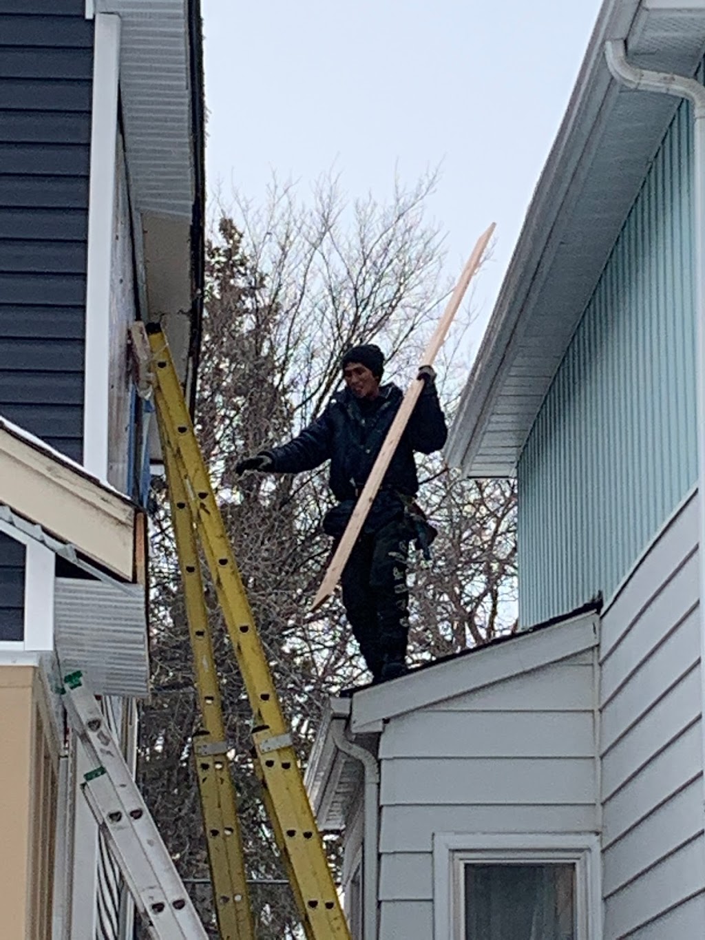 Excellent Roofing & Siding Ltd. | 1240 Ellice Ave, Winnipeg, MB R3G 0J1, Canada | Phone: (204) 775-2440