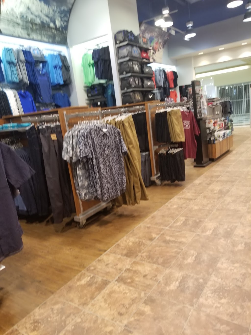 Sports Experts | 805 Boulevard Frontenac E, Thetford Mines, QC G6G 6L5, Canada | Phone: (418) 338-3516