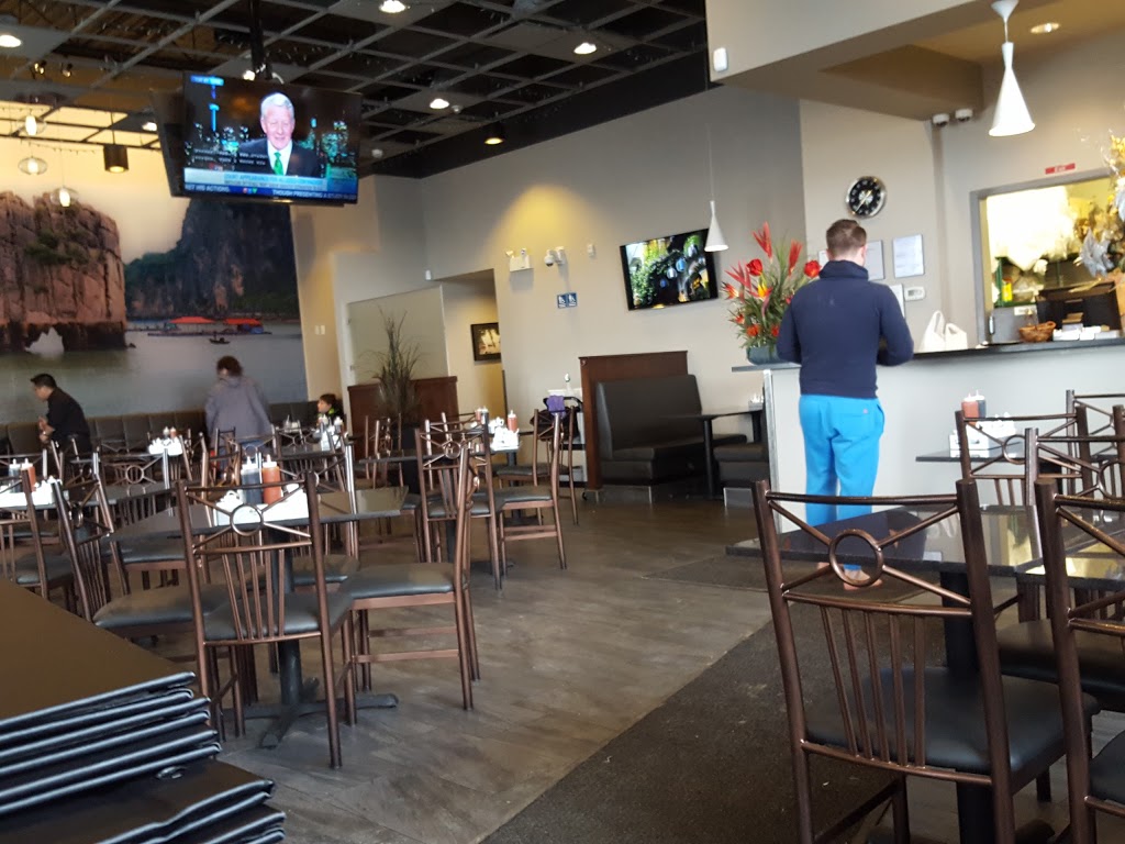 Halong Bay Noodle House | 16971 127 St NW, Edmonton, AB T6V 0T1, Canada | Phone: (780) 371-6800