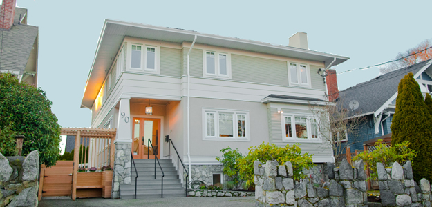 Clover Point Care | 90 Linden Ave, Victoria, BC V8V 4C9, Canada | Phone: (250) 590-7885