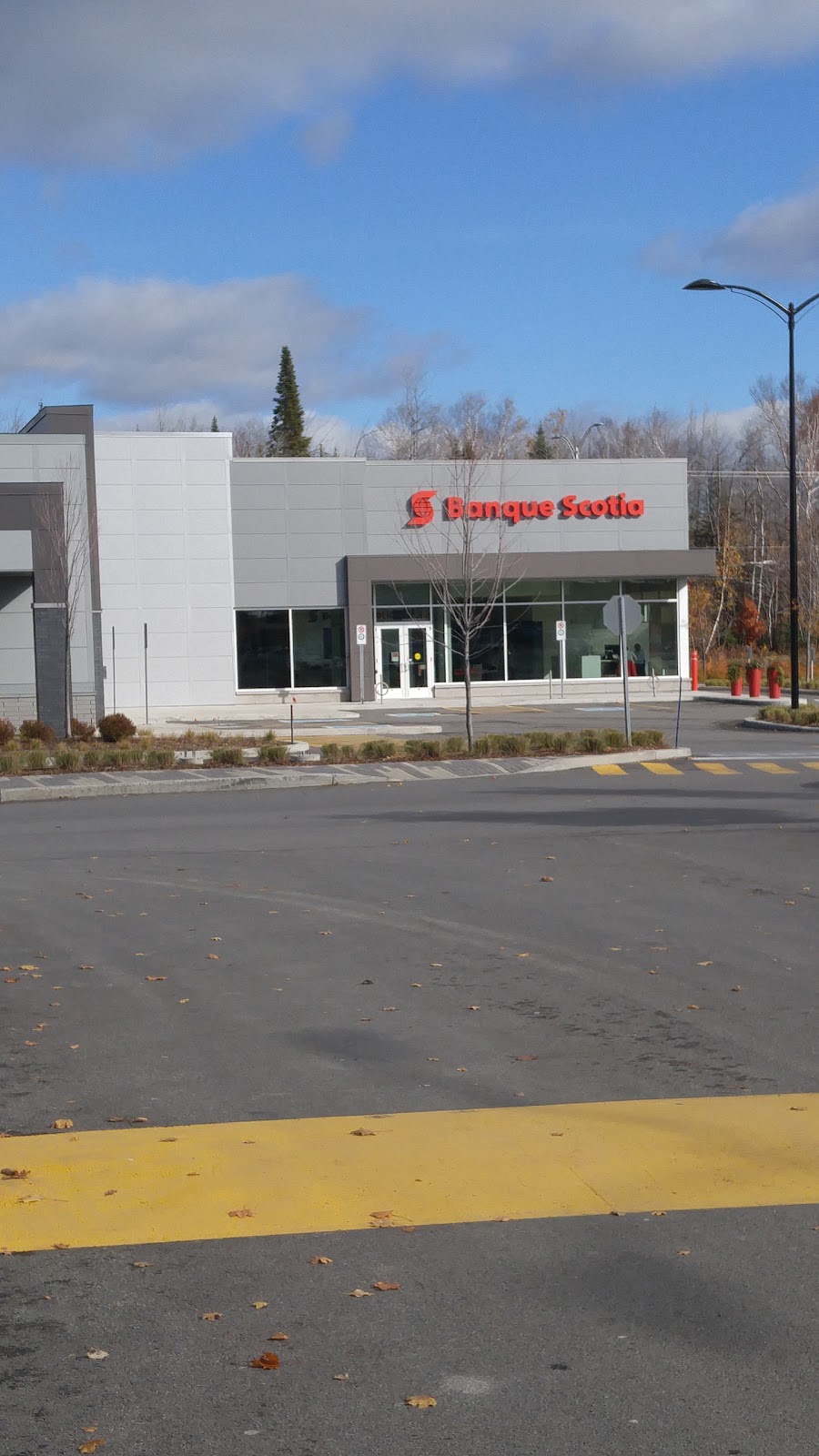 Scotiabank | 1365 Boulevard Michèle-Bohec, Blainville, QC J7C 0M4, Canada | Phone: (450) 435-4035