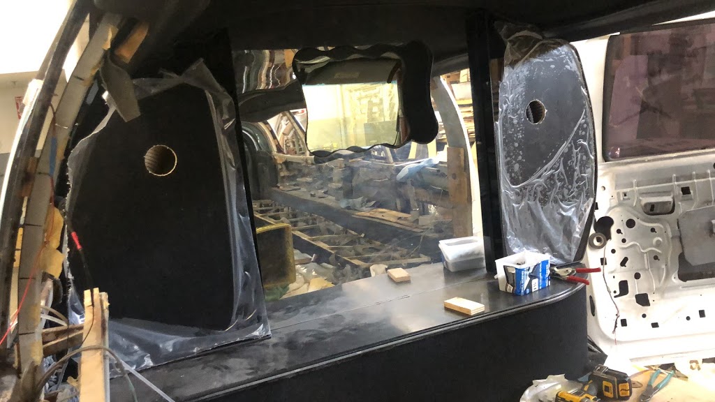 LimoGuy Limousine Manufacturing & Repair | 13605 Hurontario St, Inglewood, ON L7C 2C9, Canada | Phone: (833) 546-6634
