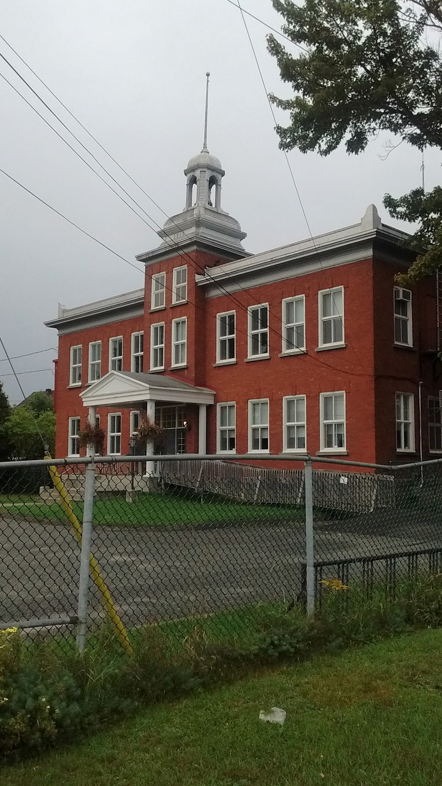 Bibliothèque L`Amitié | 5785 Boulevard Frontenac E, Thetford Mines, QC G6H 4H9, Canada | Phone: (418) 332-4548