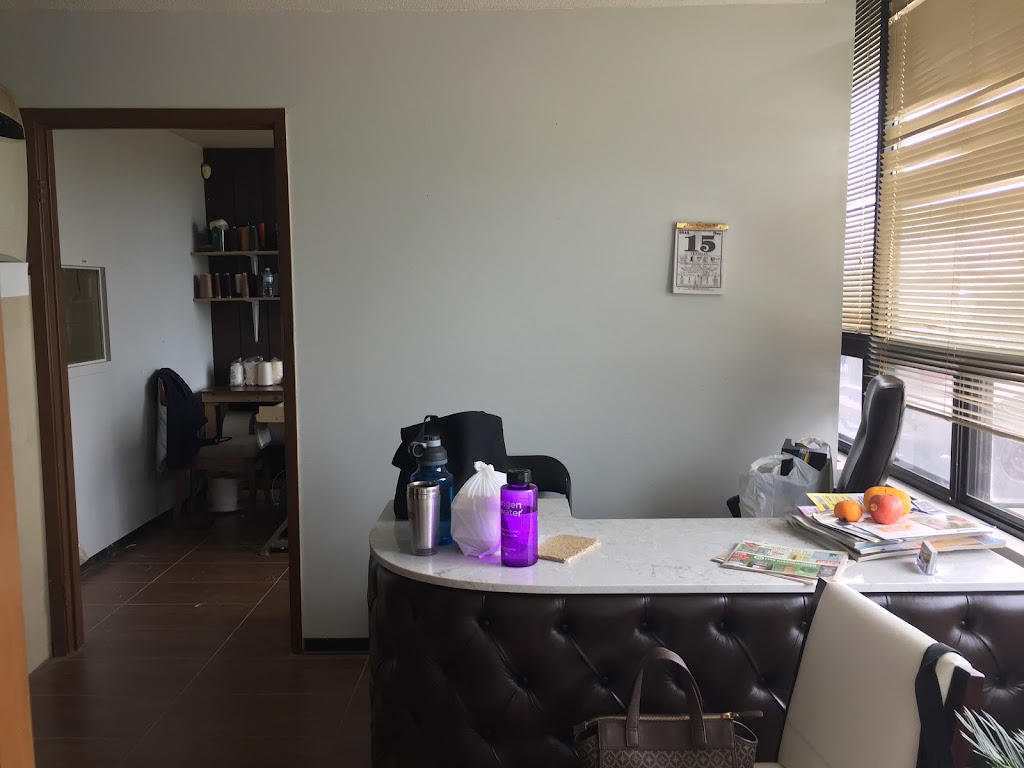 T & K Upholstery Ltd | 750 Oakdale Rd #17, North York, ON M3N 2Z4, Canada | Phone: (647) 882-9425