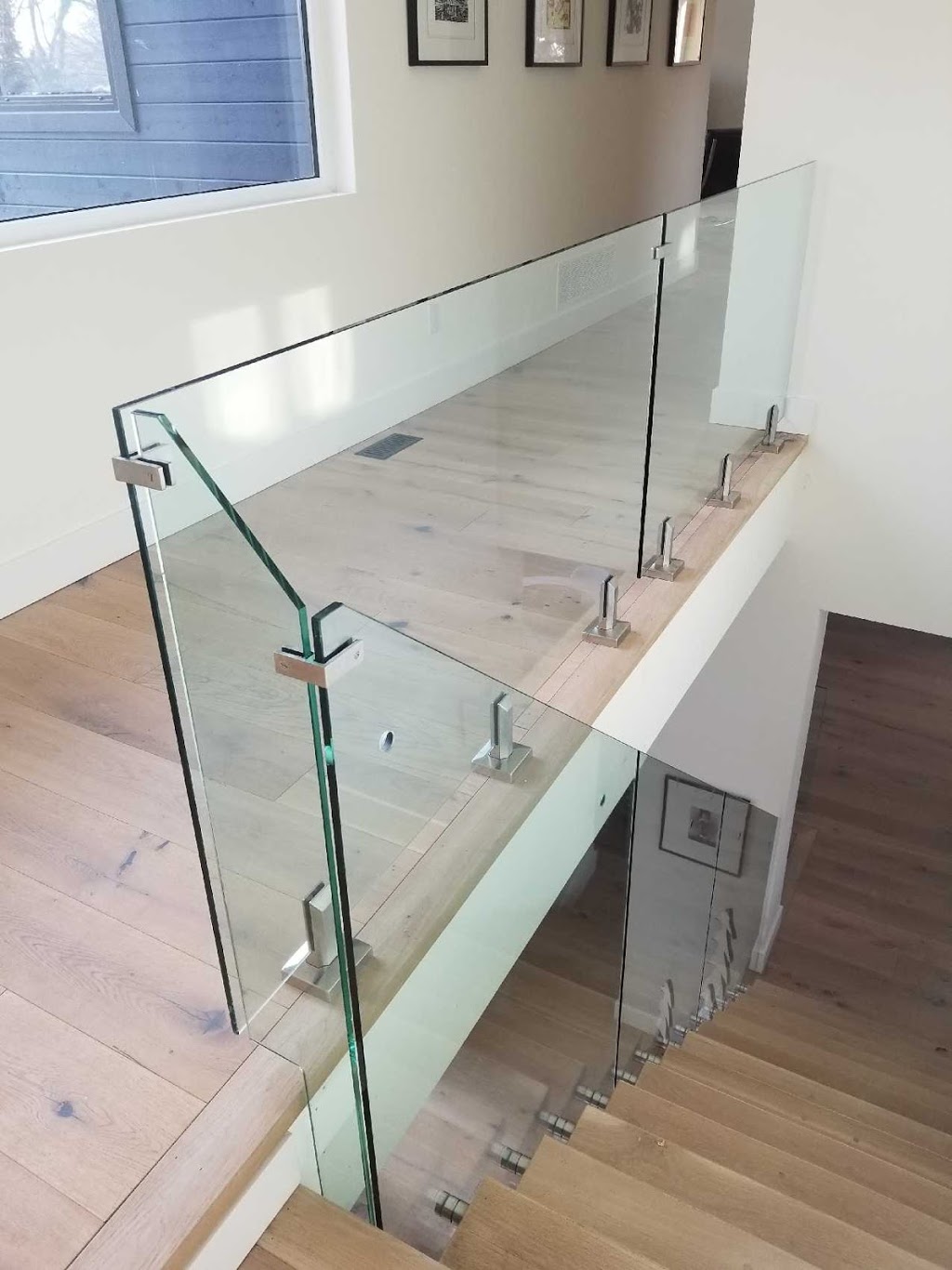 Accurate Glass Products | 21 Patterson Rd, Barrie, ON L4N 7W6, Canada | Phone: (705) 722-6767
