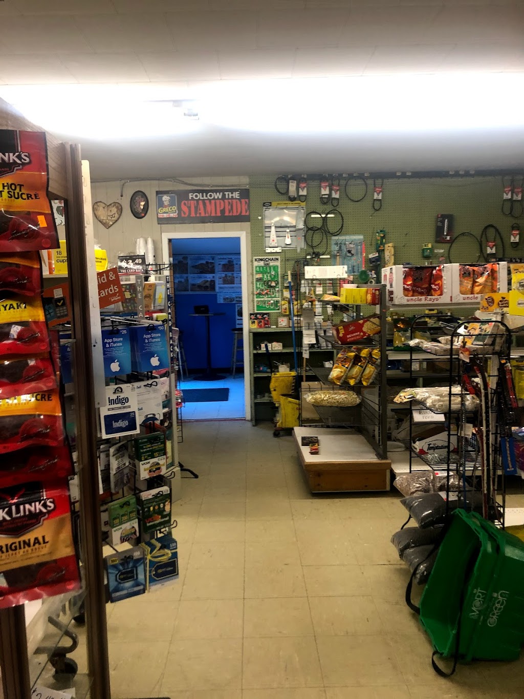 Saars Store/ Grecos Xpress | 40020 Hwy 41, Pembroke, ON K8A 6W5, Canada | Phone: (613) 732-3446