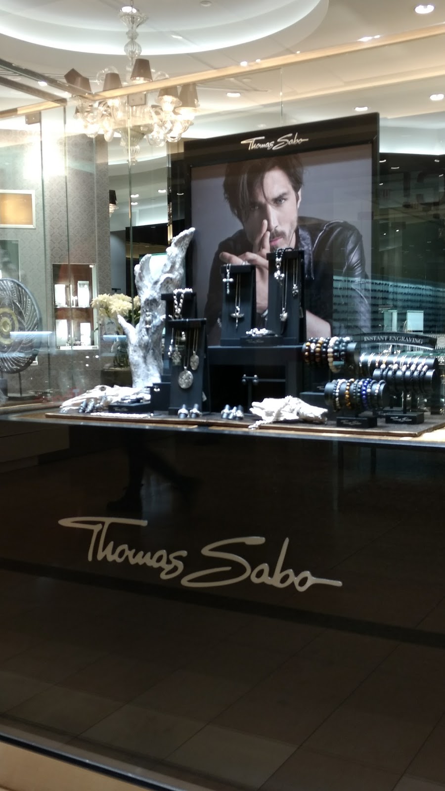 Thomas Sabo | 25 The West Mall, Toronto, ON M9C 1B8, Canada | Phone: (416) 621-2319