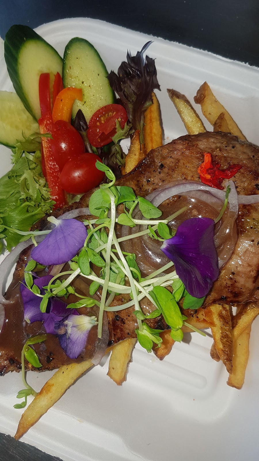 Kjs Kitchen | 300 Aiken St, Meaford, ON N4L 1B3, Canada | Phone: (519) 378-5261