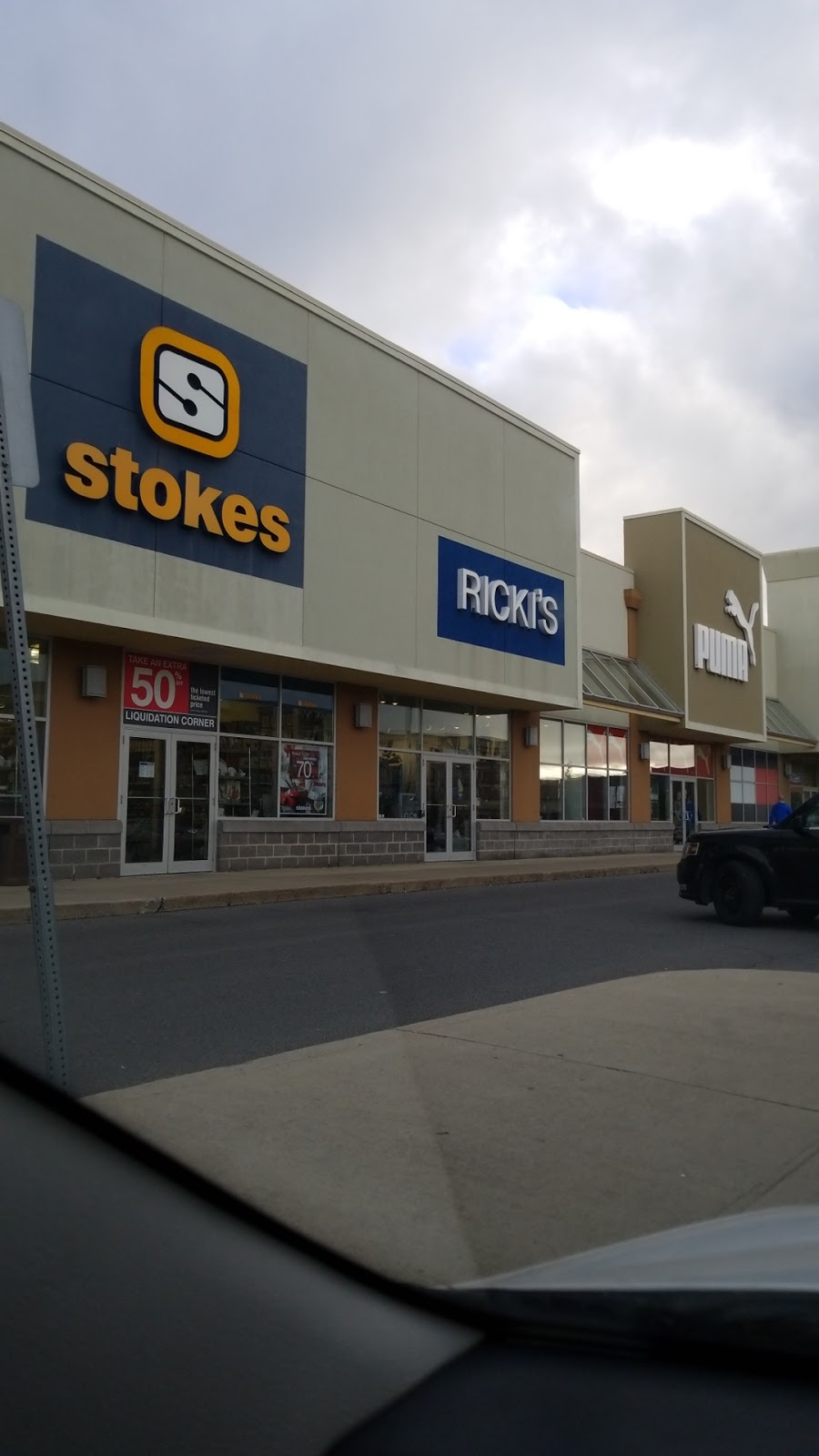 Rickis | Kings Crossing Unit #C3, 97 Dalton Ave, Kingston, ON K7K 0C4, Canada | Phone: (613) 536-5233