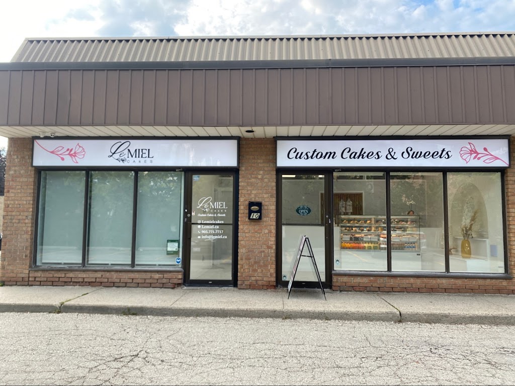 Le Miel Cakes | 9174 Yonge St Unit 10, Richmond Hill, ON L4C 7A1, Canada | Phone: (905) 771-7717