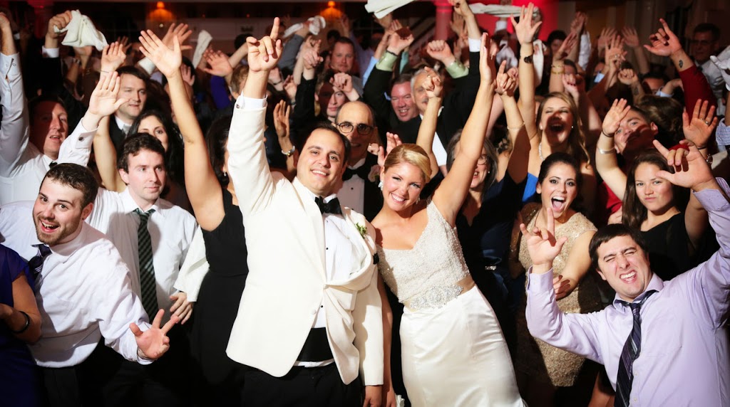 Vancouvers Best Disc Jockeys - VancouverDJs.co | 910 5th Ave, New Westminster, BC V3M 1Y2, Canada | Phone: (919) 205-8048
