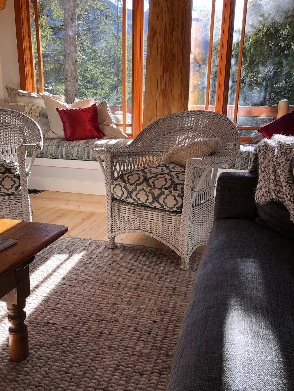 Coast + Oak | 2308 Gondola Way, Whistler, BC V8E 0N2, Canada | Phone: (604) 967-2322