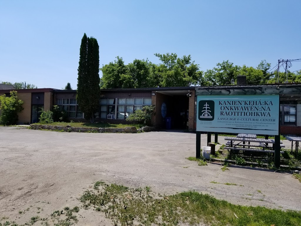 Kanienkeháka Onkwawén:na Raotitióhkwa Language and Cultural Cen | 969 Cemetery Rd., Cemetary Rd, Kahnawake, QC J0L 1B0, Canada | Phone: (450) 638-0880