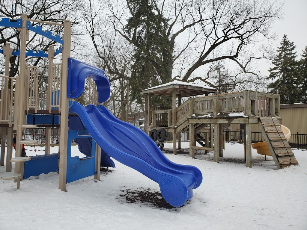 Balmy Beach Community Day Care Centre Inc | 14 Pine Av, Toronto, ON M4E 1L6, Canada | Phone: (416) 698-5668