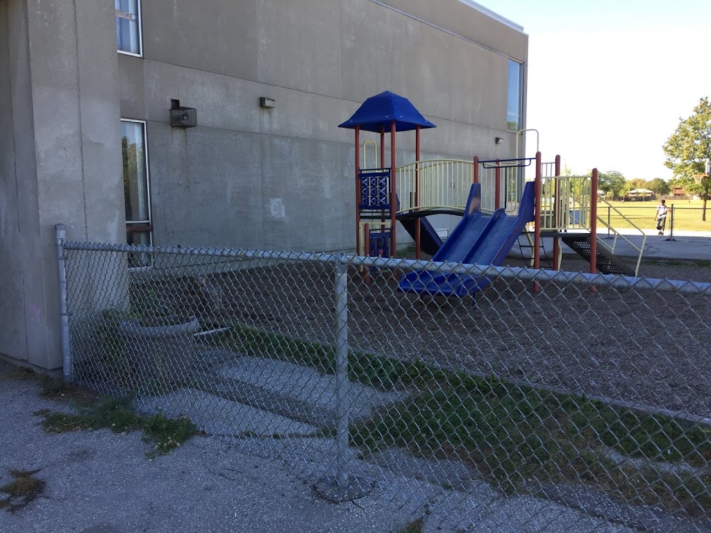 Melody Village Junior Public School | 520 Silverstone Dr, Etobicoke, ON M9V 3L5, Canada | Phone: (416) 394-7620
