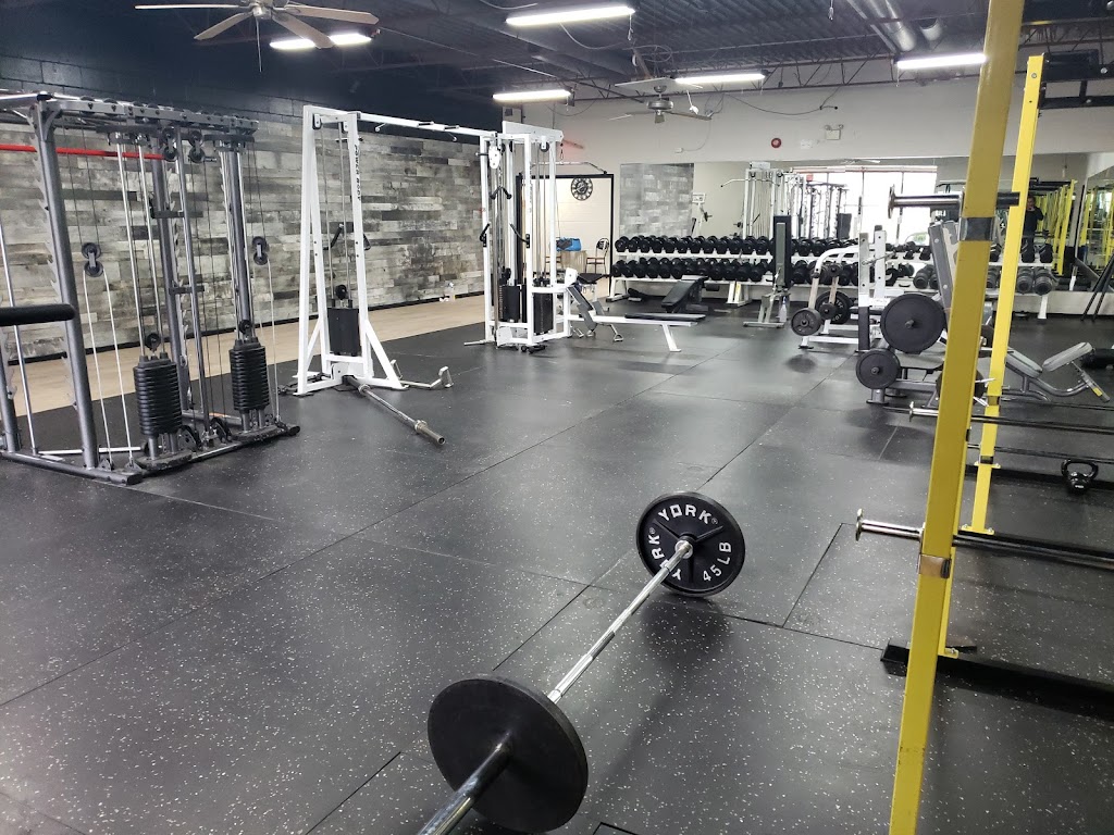 10 Fitness | 8 Trenton St, Trenton, ON K8V 4M9, Canada | Phone: (613) 392-5300