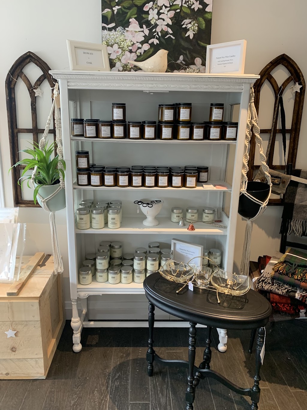 Rowan and Oak | 5167 Haliburton County Rd 21, Haliburton, ON K0M 1S0, Canada | Phone: (705) 455-2159